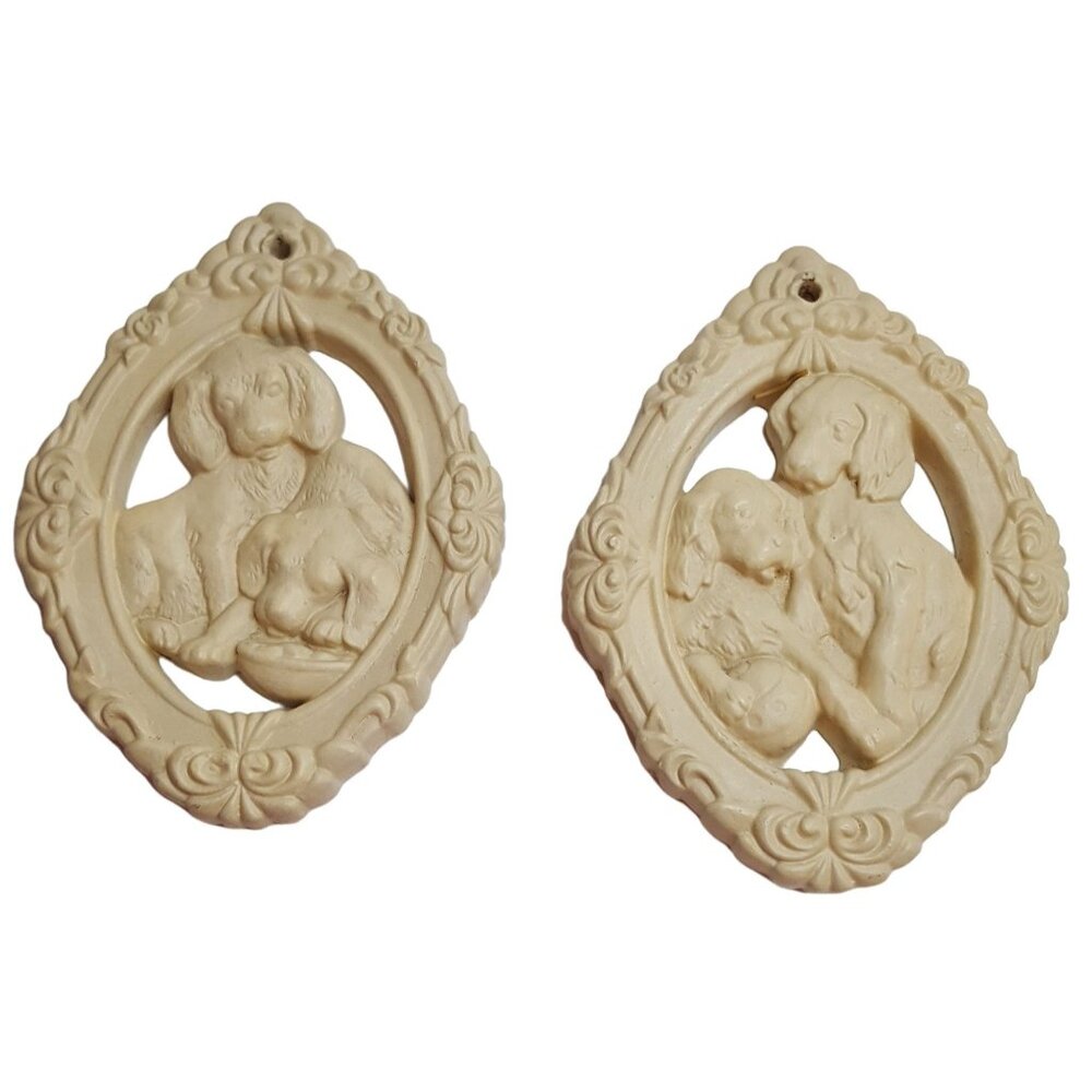 Set of 2 Vintage Oval Plaster Chalkware Wall Art Plaques Dogs Spaniel Retriever